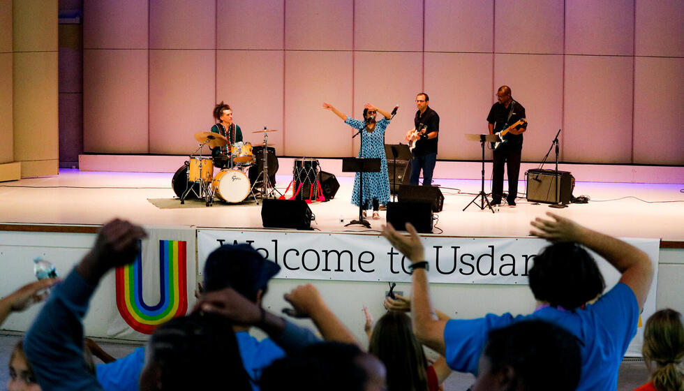 Photo of camp in amphi Photo of camp in amphi